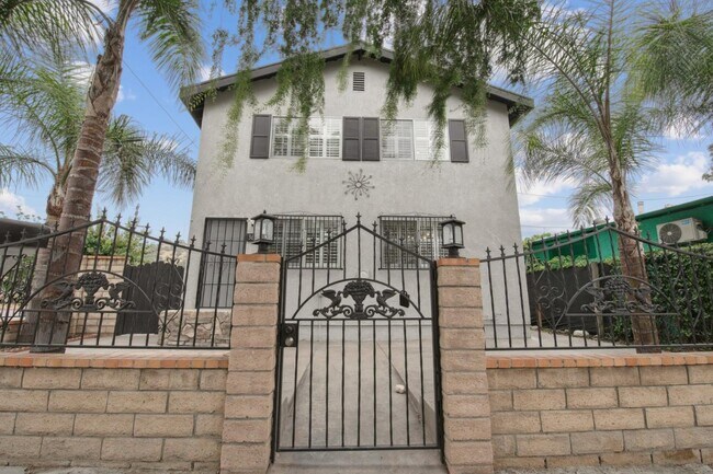 Primary Photo - 1431 Quesada Ave