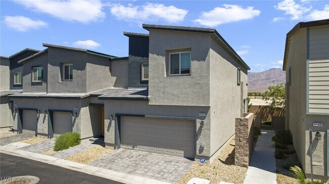 Building Photo - 4202 Lunar Cyn Ave