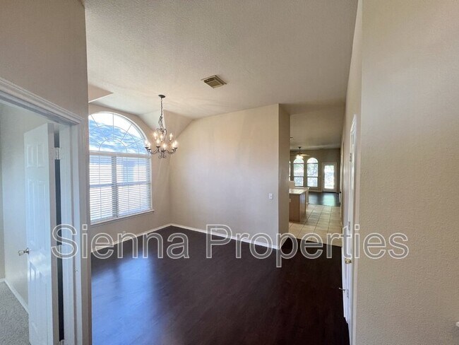 Building Photo - 11108 Visa Rose Dr