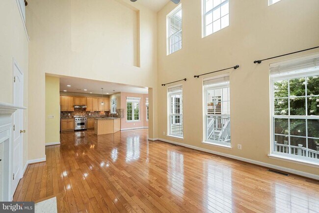 Building Photo - 7517 Lindberg Dr