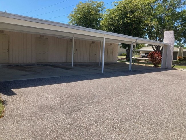 Building Photo - 6300 South Pointe Blvd