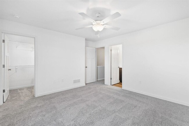 Building Photo - 624 Catherine Dr