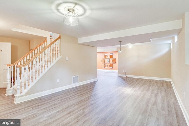 Building Photo - 6122 Bayliss Pl