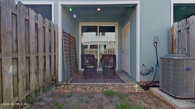 Building Photo - 106 Red House Cir