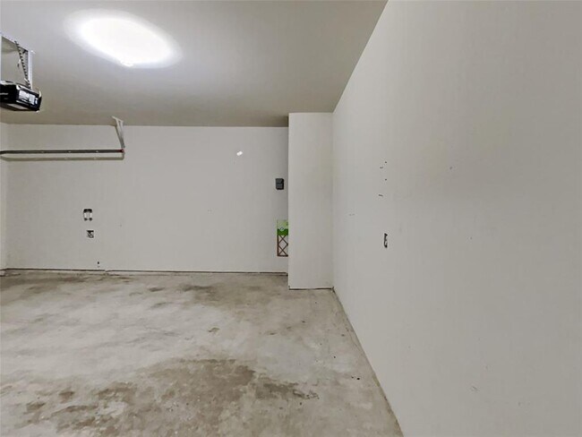 Building Photo - 105 Pettigrew Ct