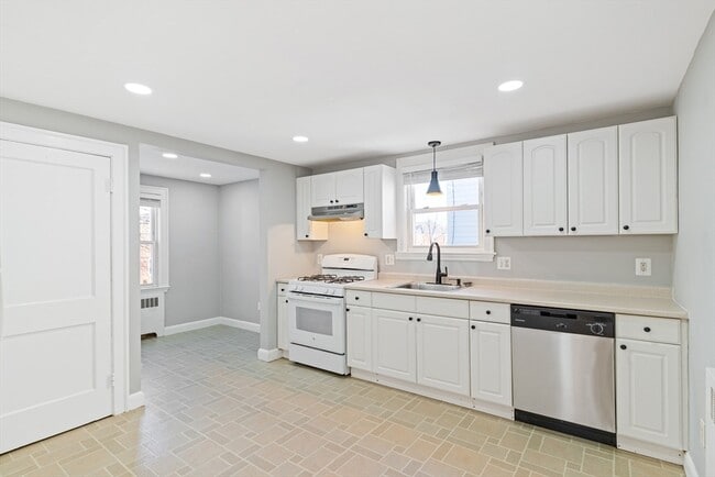 Building Photo - 126 Washington Ave