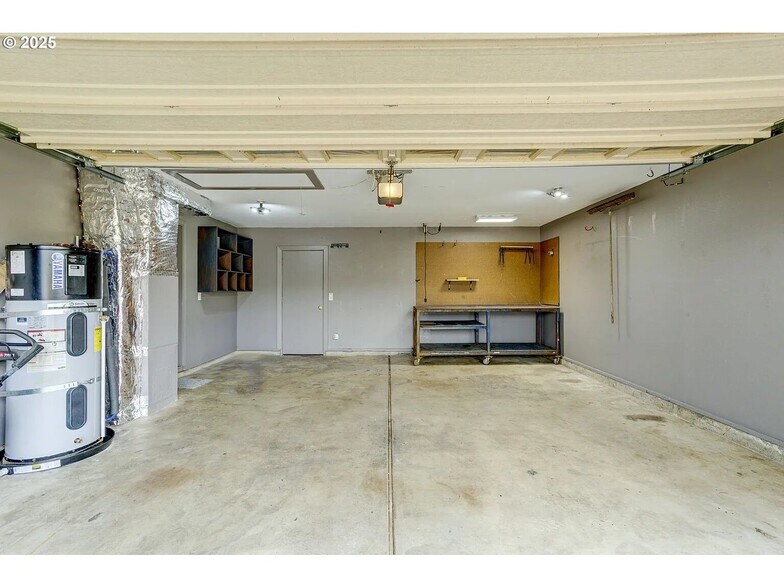 Building Photo - 3017 SE Brookwood Ave