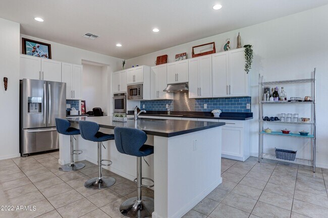 Building Photo - 22533 N 93rd Dr