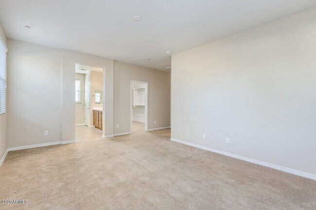 Building Photo - 4770 E Tierra Buena Ln