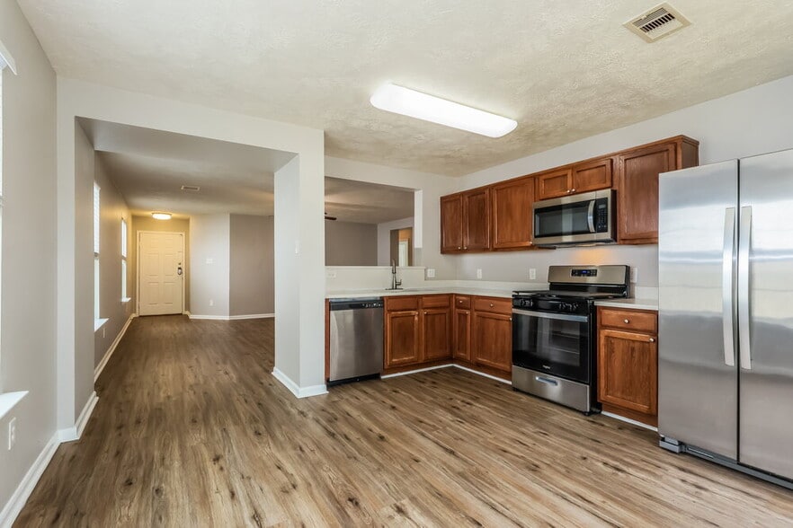 Building Photo - 8138 Sanders Glen Ln