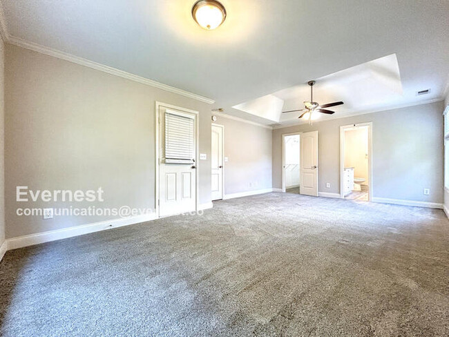 Building Photo - 215 Bridgemill Dr