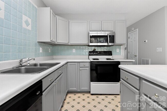 Building Photo - 1823 Birch Heights Ct