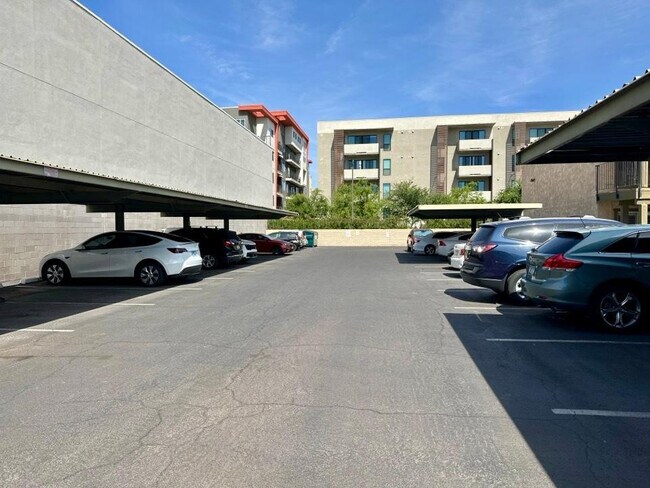 Building Photo - 2228 E Campbell Ave