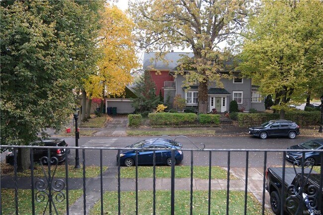 Building Photo - 356 Woodward Ave