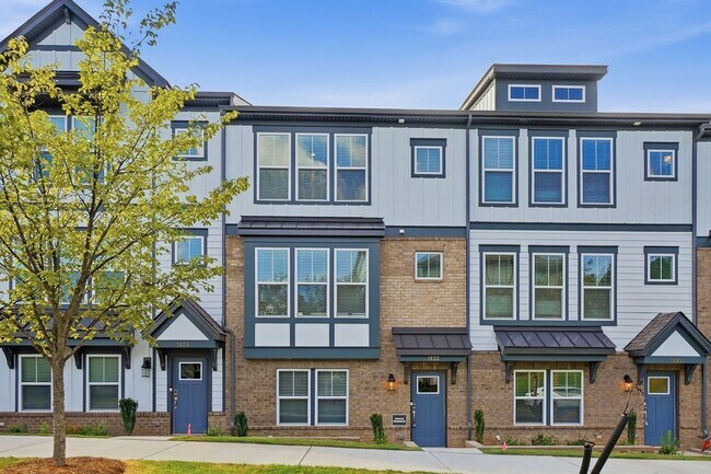 Building Photo - 1832 Alexander Village Main Dr