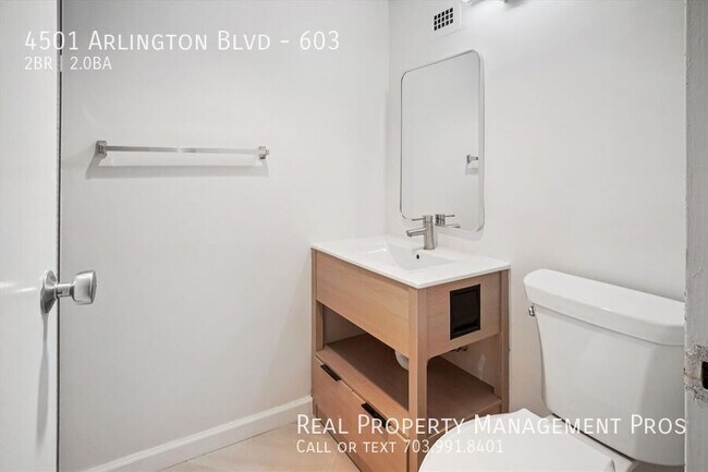 Building Photo - 4501 Arlington Blvd