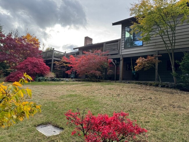 Building Photo - Cozy 5 bedr 3 bath rambler with daylight basement, minutes to Somerset schools