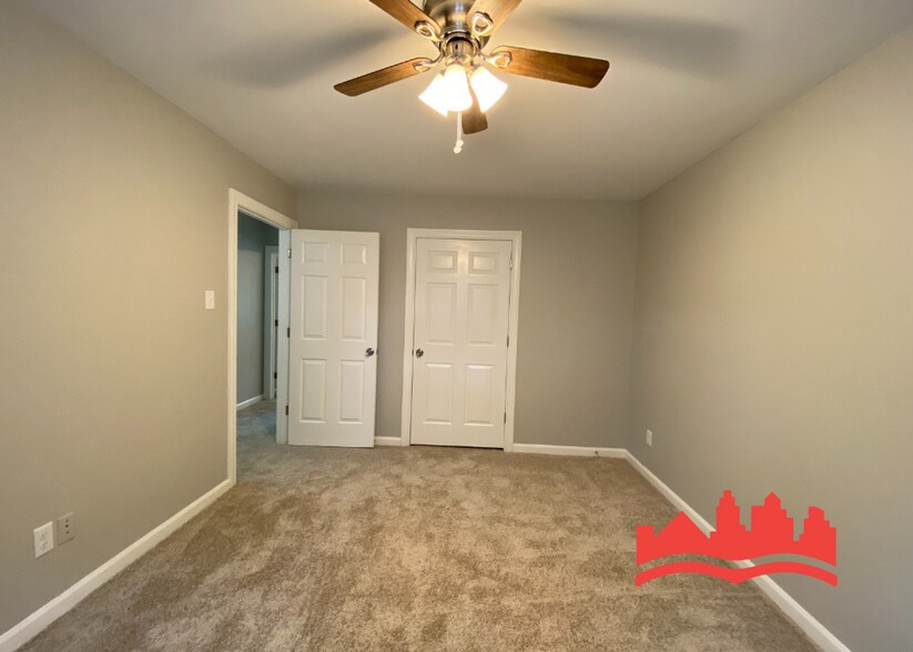 Building Photo - 8510 Farmington Cove