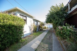 Building Photo - Remodeled 1BR Unit with Garage - Steps to BART in El Cerrito