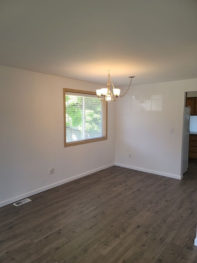 Building Photo - 25113 23rd Ct S