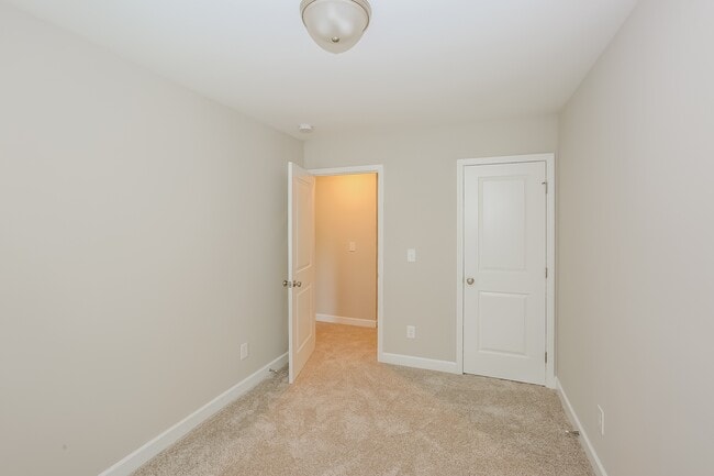 Building Photo - 114 Rowan St