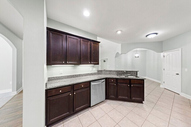 Building Photo - Luxury home in a premier neighborhood!