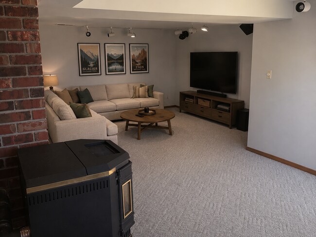 Building Photo - More Space, More Storage, More Reasons To Love Selah!