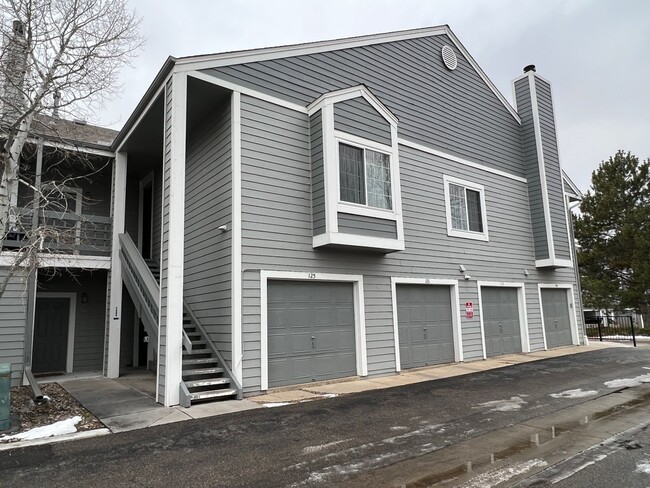 Primary Photo - Spacious 2 Bed 1.5 Bath Townhome in Boulde...