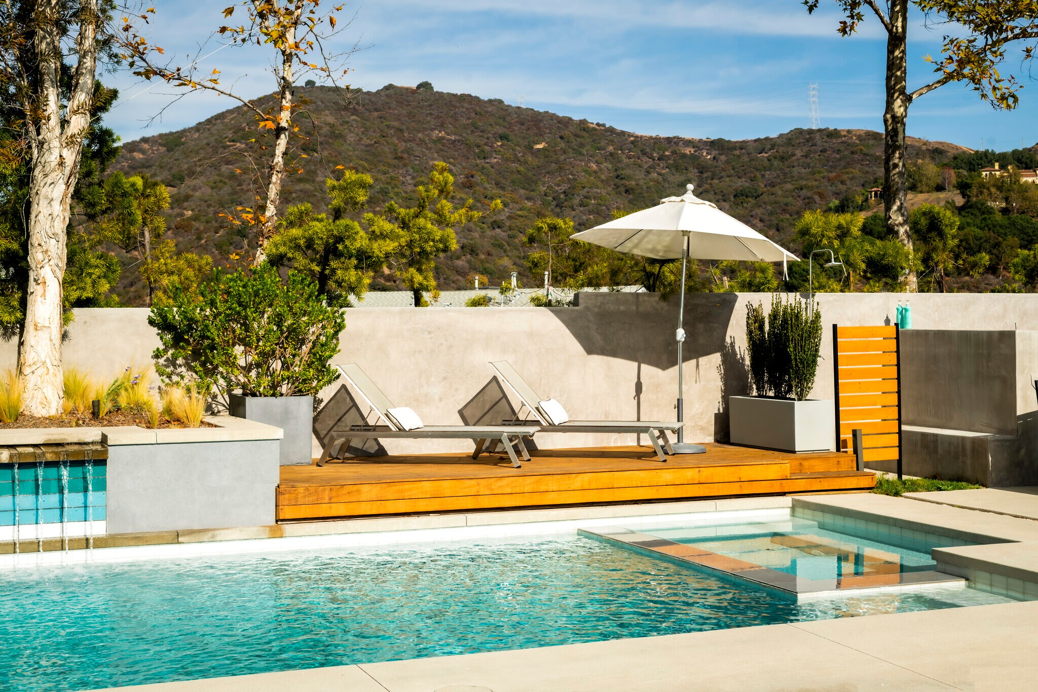 Building Photo - 2344 Banyan Dr