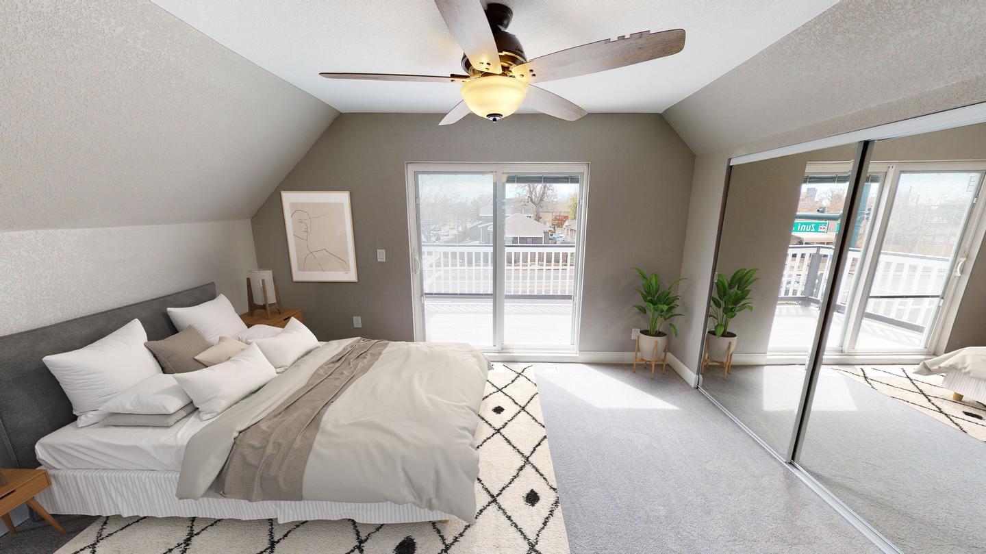 Building Photo - Beautifully renovated Sunnyside home with large backyard