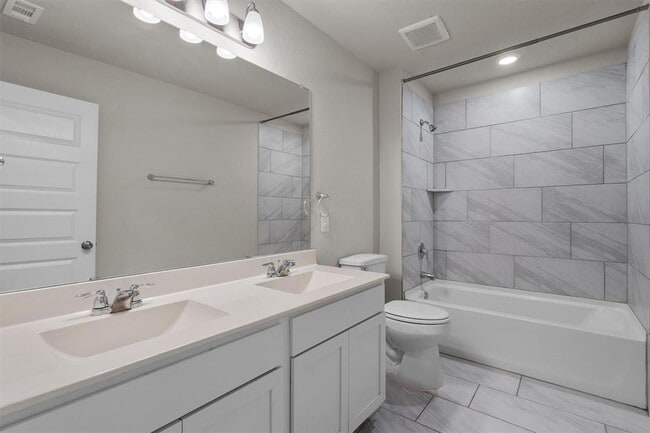 Building Photo - 222 Jaycen Ln