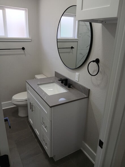 Restroom - 3904 Moore St