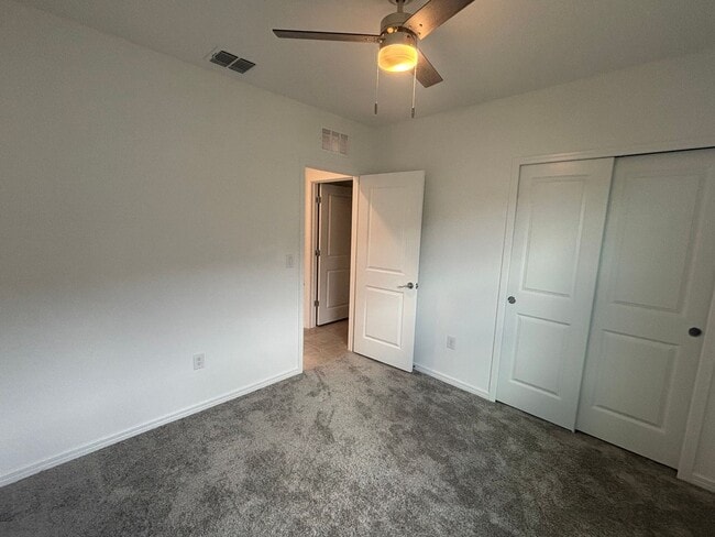 Building Photo - Stunning 3/2 in 55+ Stone Creek - Will rent quick