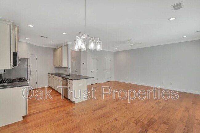 Building Photo - 1135 St Pauls Parrish Ln