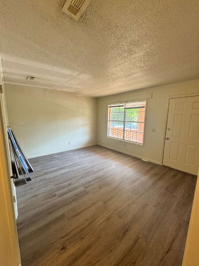 Building Photo - 205 Daniels St. -Midland City, AL 36350- apartment
