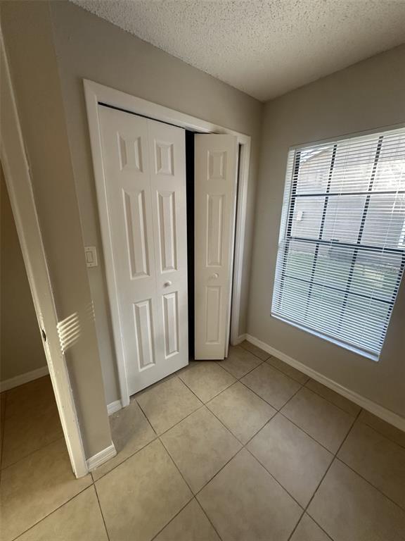 Building Photo - 1704 Ridgewood Ln