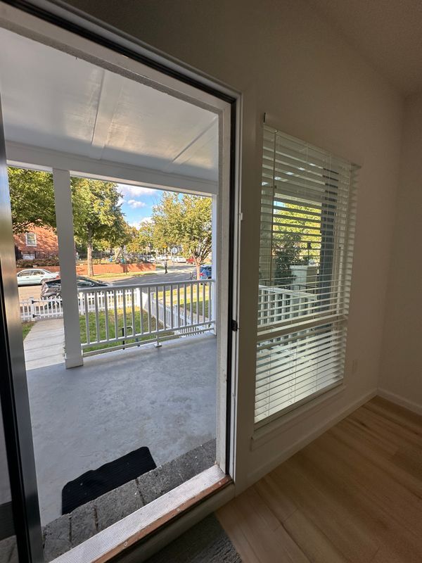 Building Photo - 1925 H St NE