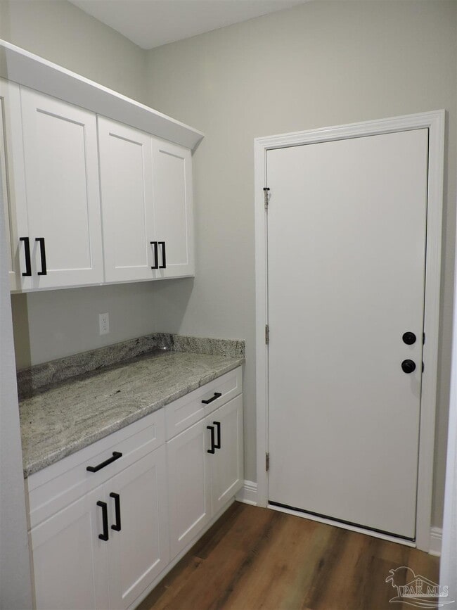 Building Photo - 1451 Madelyn Wds Dr