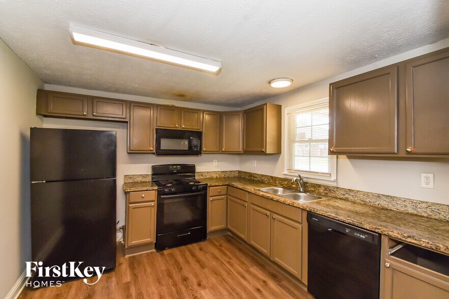 Building Photo - 6774 James D. Simpson Ave