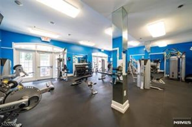 Building Photo - 400 Manchester Dr