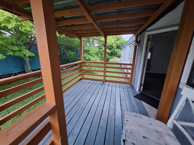 Building Photo - New Rental!!-Annaville/Calallen Area