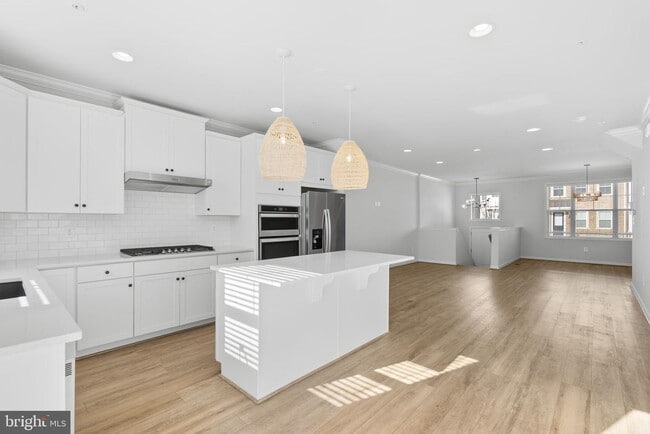 Building Photo - 257 Redpoll Alley