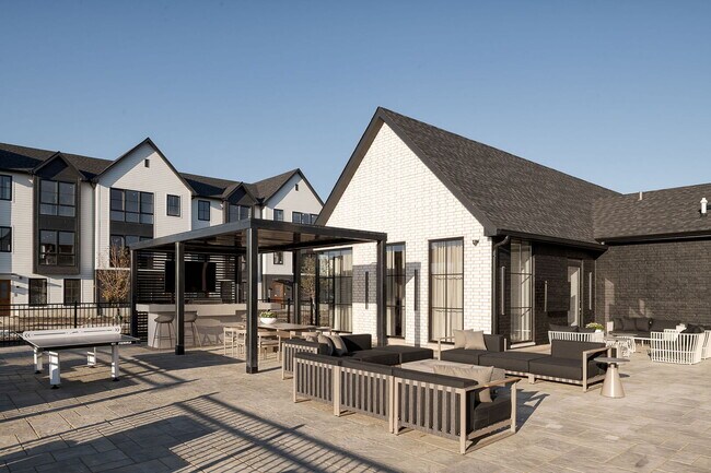 Building Photo - 8043 Fir Ct