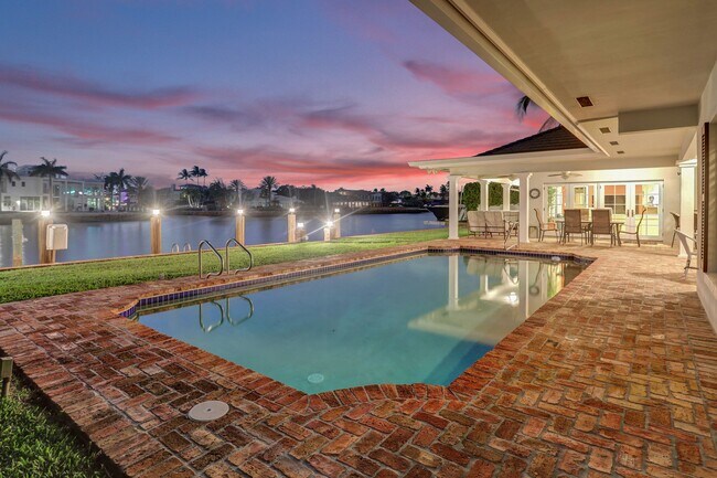 Building Photo - 7 Saranac Rd