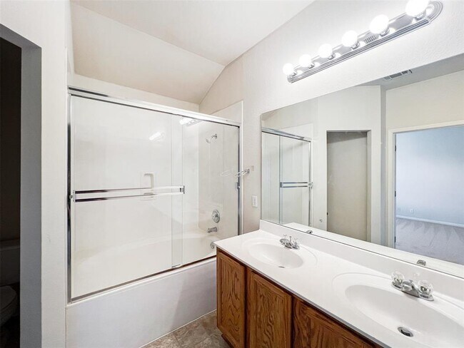 Building Photo - 4712 Lake Champlain Ln