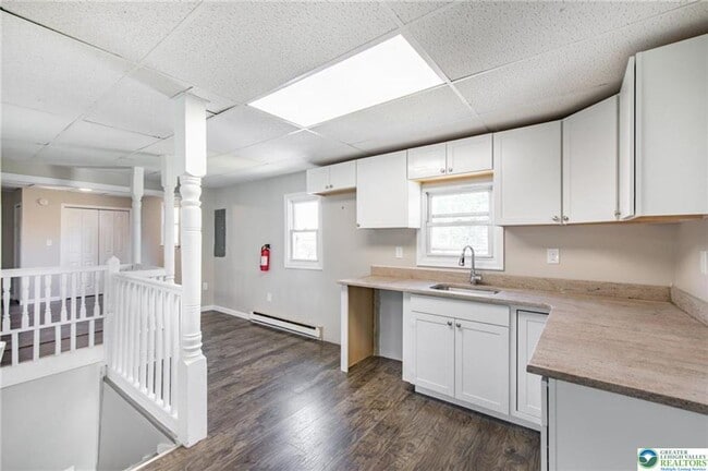 Building Photo - 1240 Pembroke Rd