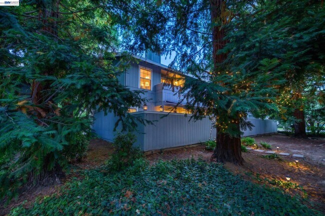 Building Photo - 4125 Amberwood Cir