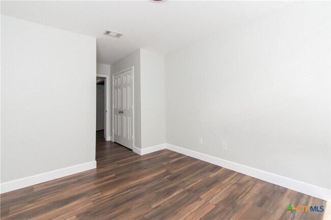 Building Photo - 5619 Tumbled Stone Dr
