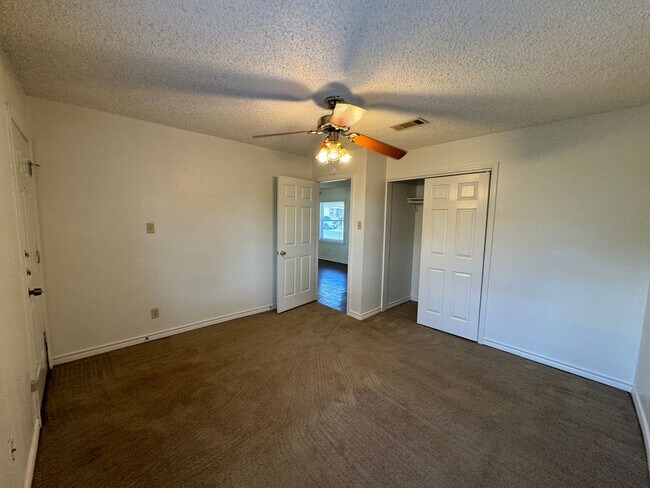 Building Photo - 1301 Franz Dr