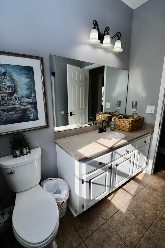 Building Photo - 1855 Beachforest Way